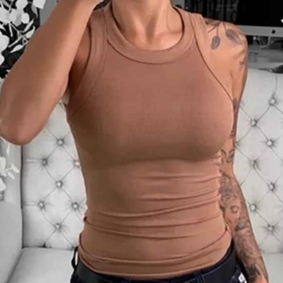 CLEAROUT! High Neck Ribbed Tank Top - Picture 2 of 3